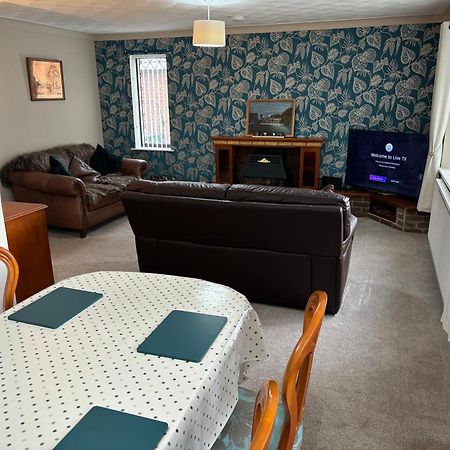 2 Bedroom Bungalow Rhosllanerchrugog 외부 사진